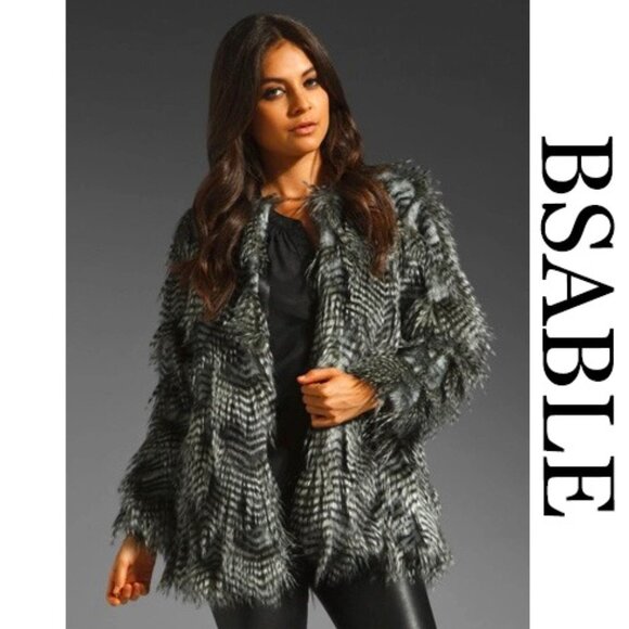 💥SHOWSTOPPER!💥VTG BSABLE FAUX MARABOU OSTRICH FEATHER FUR JACKET IN GRAY